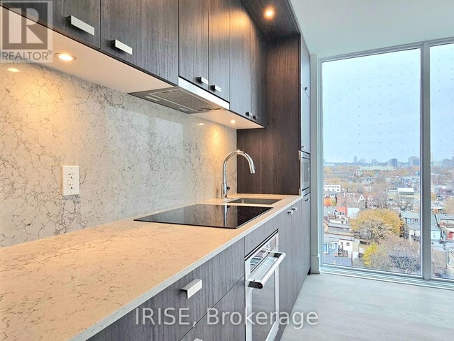 Building Photo - 115 Denison Ave