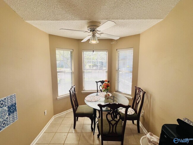 Foto del edificio - 167 Stone Meadow Ln