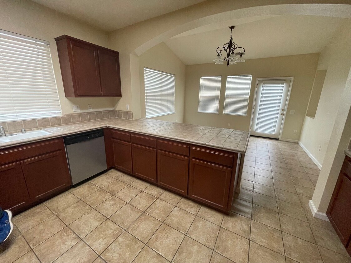 Foto del edificio - Single story home located in Crossroads!