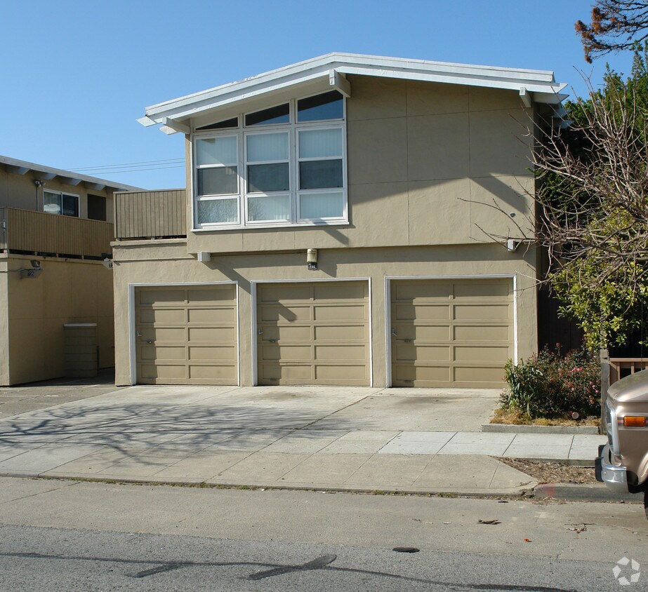 Foto del edificio - 739 N Amphlett Blvd