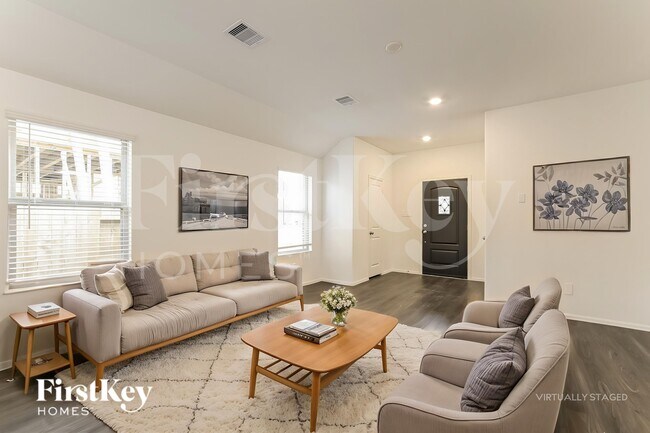 Foto del edificio - 18438 Summit Ranch Dr
