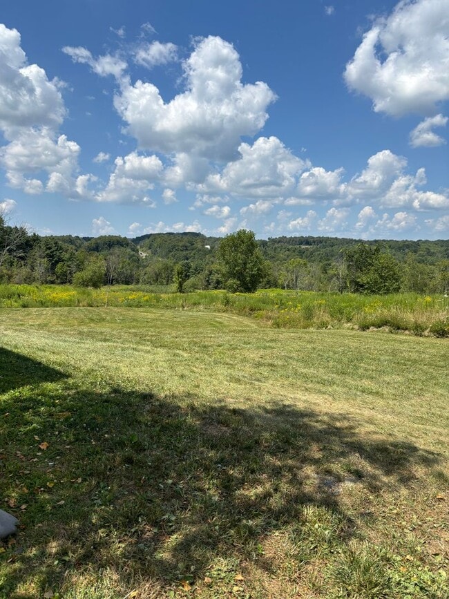 Building Photo - 663 Sterling Rd