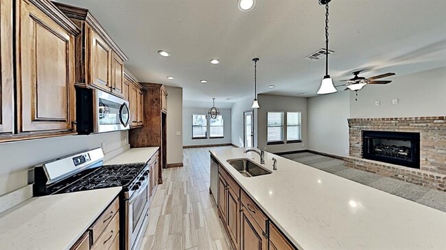 Foto del edificio - 7069 Hidden Trail Ln