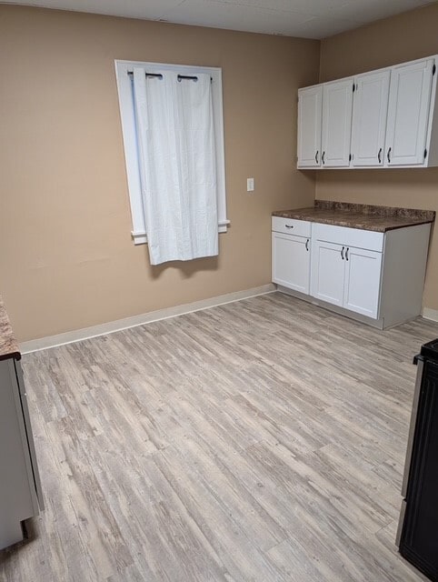 Building Photo - 615 Magee Ave