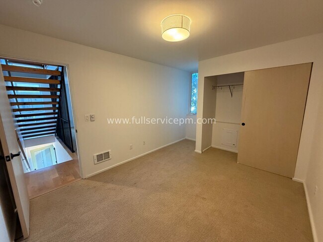 Foto del edificio - 7784 Highland Park Way SW
