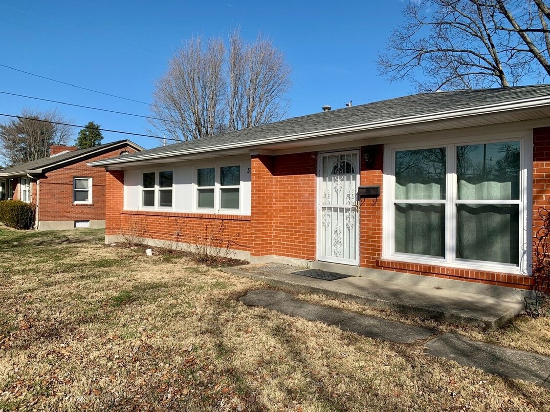 Primary Photo - 3313 Terrier Lane (Hikes Point Area)