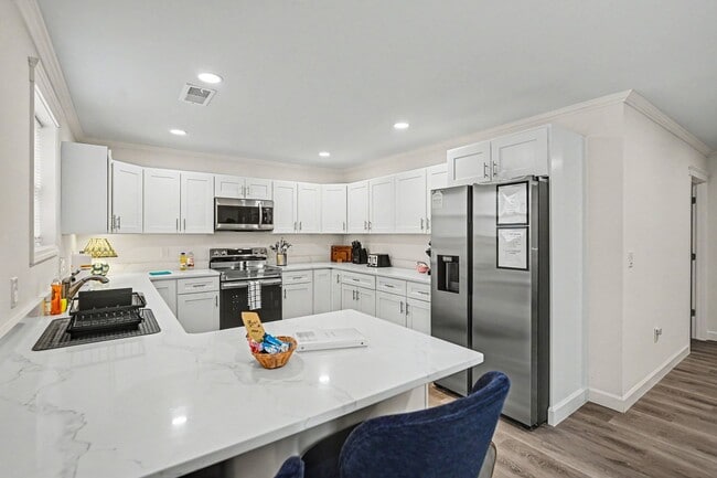 Building Photo - 2056 Thimble Creek Dr