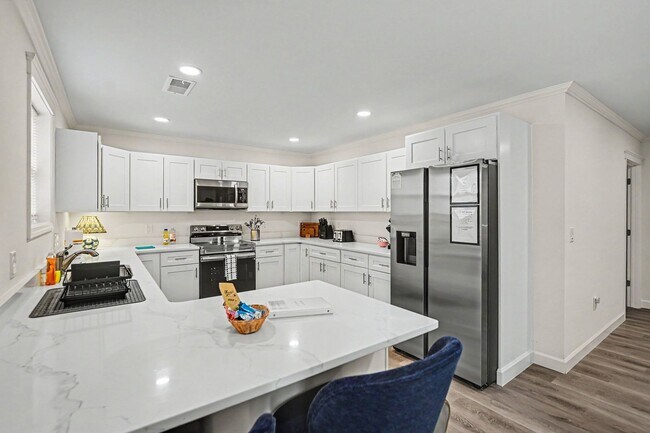 Foto del edificio - 2056 Thimble Creek Dr