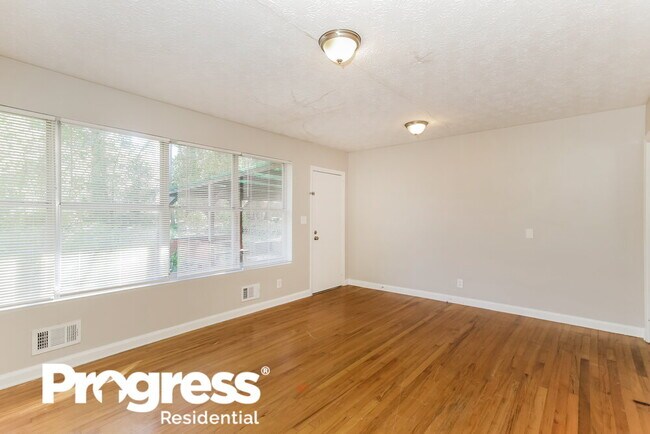 Foto del edificio - 2088 Glendale Dr
