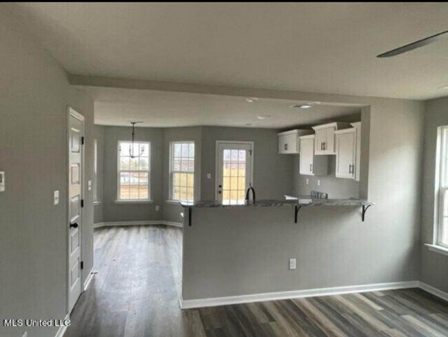 Building Photo - 1626 Cortez Cv
