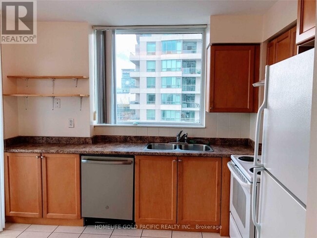 Photo du bâtiment - 18 Spring Garden Ave