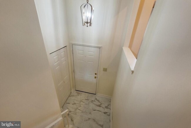 Foto del edificio - 734 Ivy League Ln