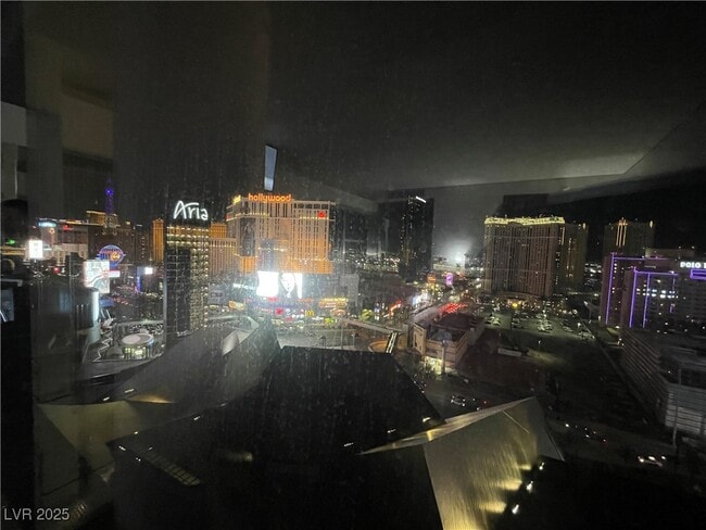 Building Photo - 3722 S Las Vegas Blvd