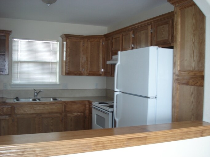 Interior Photo - 702 Sonesta Ct