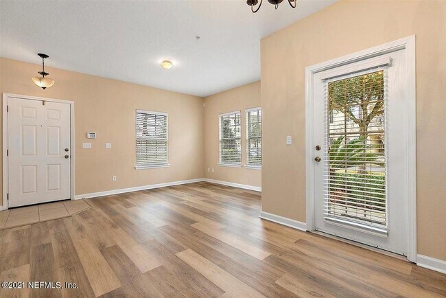 Living Room - 575 Oakleaf Plantation Pkwy
