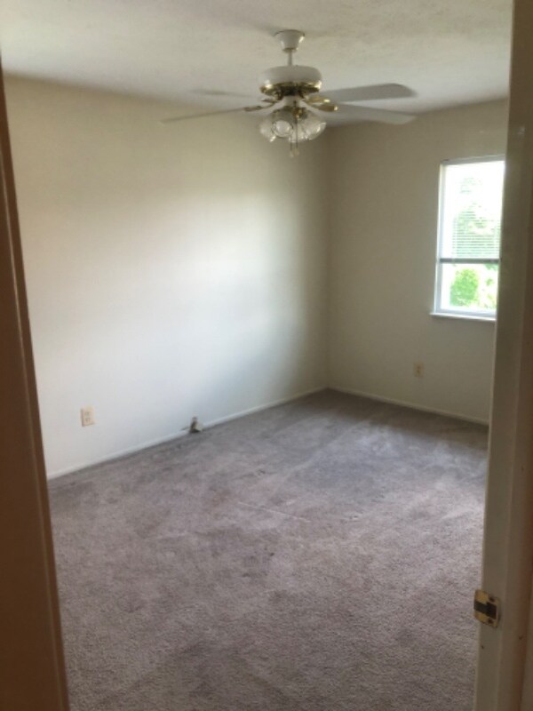 Foto del edificio - 5950 Andrews Rd