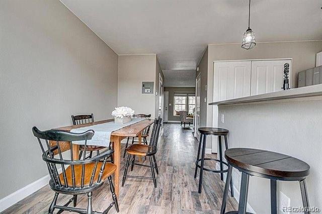 Foto del edificio - 9703 W Chatfield Ave