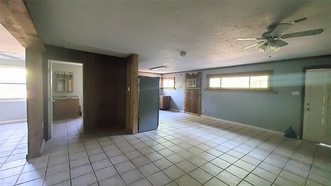 Foto del edificio - 5934 Beech Dr