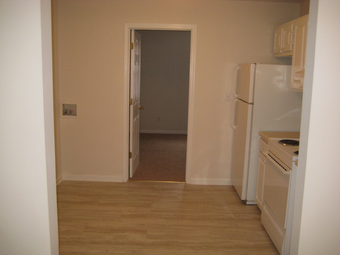 Primary Photo - 3008 S Roan St