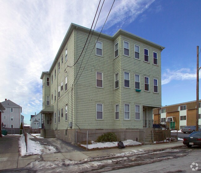 292 Orange St Fall River, MA 02720 Rentals Fall River, MA