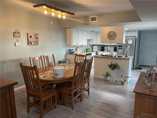 Building Photo - 4037 Killarmet Dr