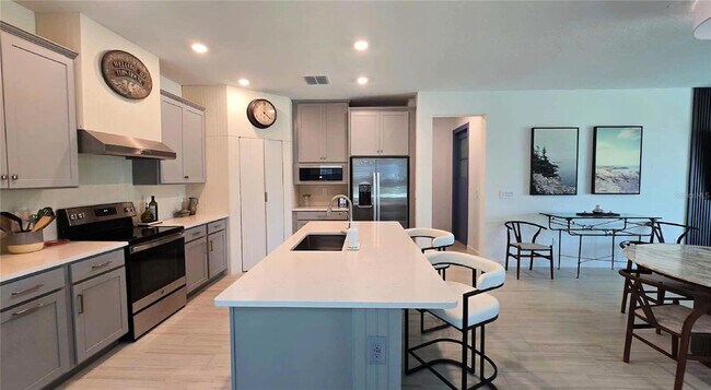 Building Photo - 10583 Tupper Cay Dr