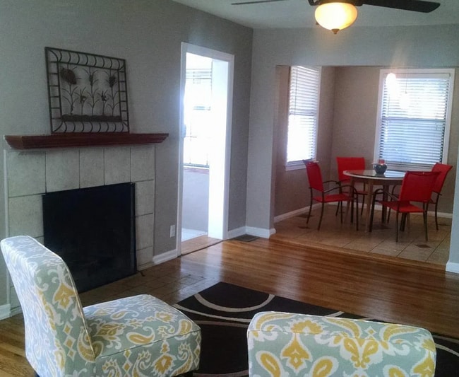 Foto del edificio - 1818 3rd St