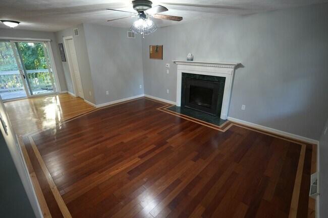 Foto del edificio - 4 Seneca Ln