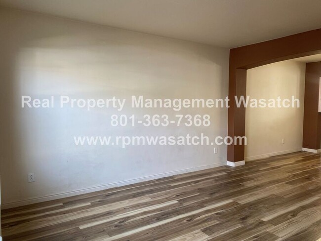 Building Photo - 12022 165 E