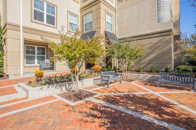 Building Photo - Stunning 2 BA/2BA Condo in Rockville!