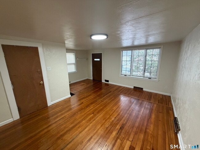 Building Photo - 43 Bigelow St