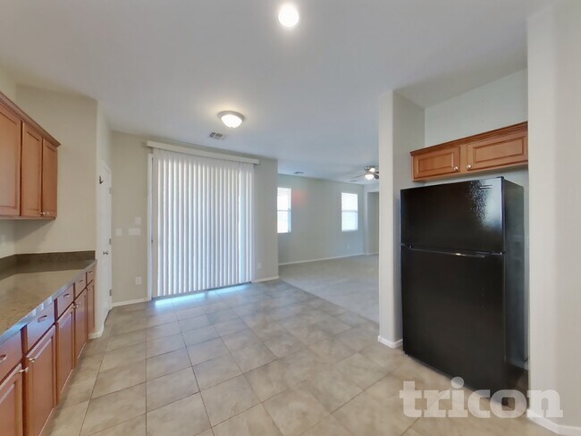 Foto del edificio - 21368 E North Loop