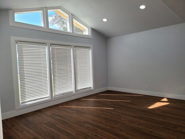 Building Photo - 7513 Mayfair Ct