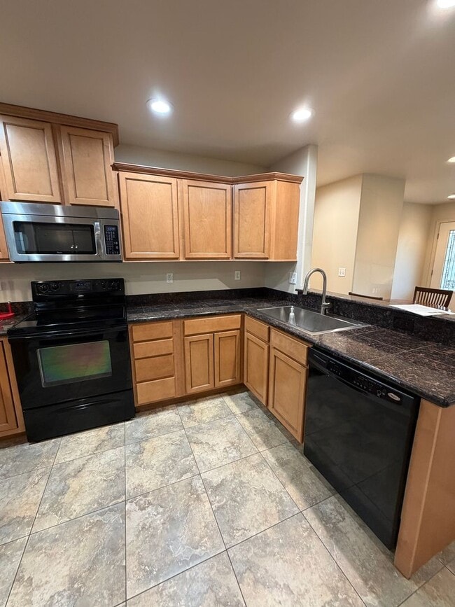 Foto del edificio - Single Family Home available in Quiet neighborhood.