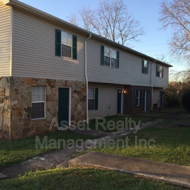9153 Cedarpark Ln NW, Knoxville, TN 37923 Condo for Rent in Knoxville