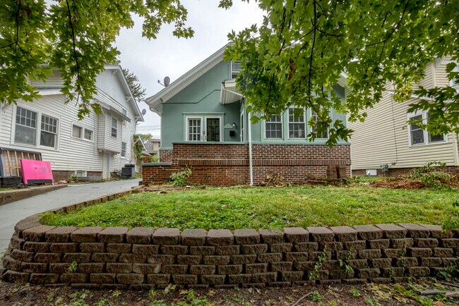 Foto del edificio - 2516 N 48th St