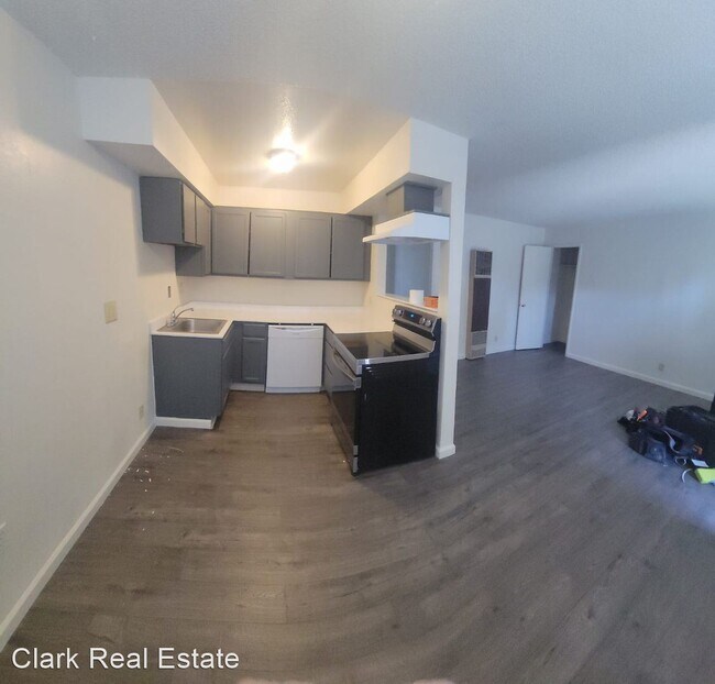Building Photo - 2 br, 1 bath House - 817 WRIGHT WAY