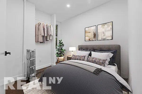 Foto principal - 3 bedroom in Brooklyn NY 11222