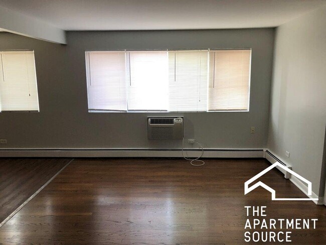 Foto del edificio - 8549 Grand Ave