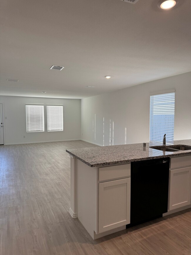 Building Photo - 11815 Hermosa Ln