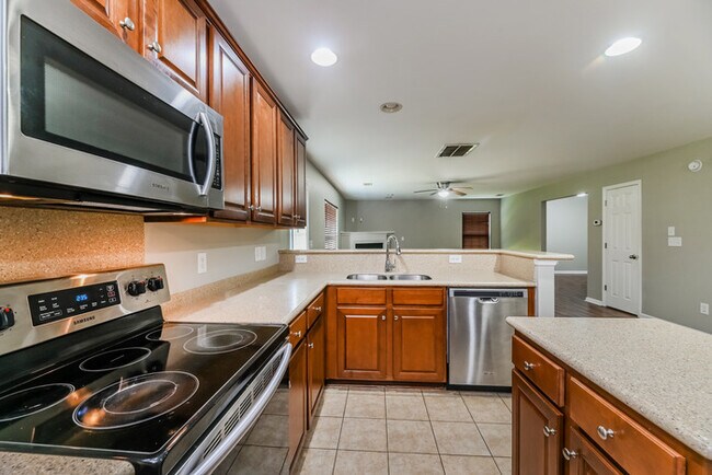 Foto del edificio - Spacious 4 Bedroom Home in Summerville, SC