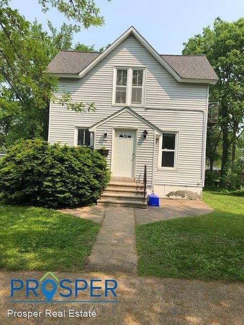 Primary Photo - 4 br, 1 bath House - 522 Niagara Street