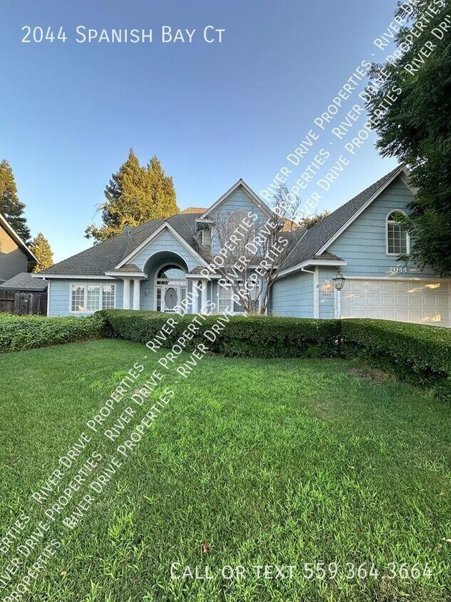 Primary Photo - Spectacular custom home for lease!