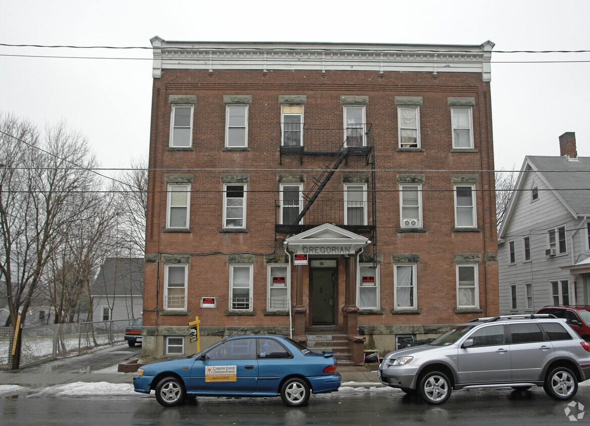 Primary Photo - 90 Linden Ave