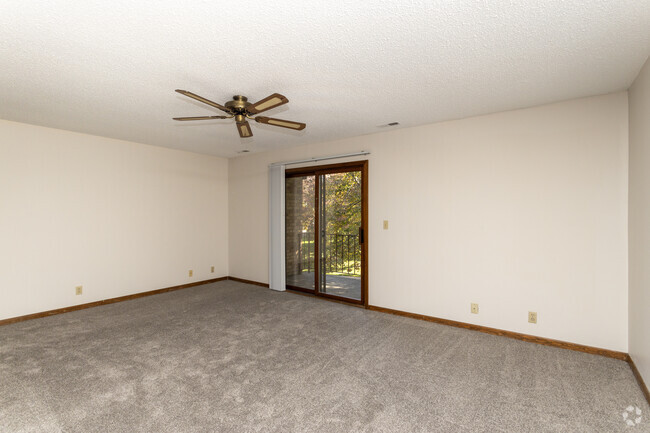 1BR, 1BA - 900SF - Indian Hills Terrace Apartments