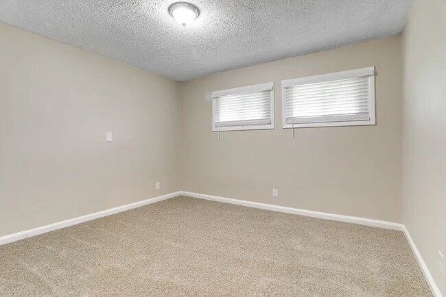 Building Photo - 2303 Ousley Ct