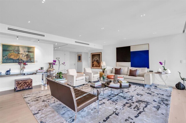 Foto del edificio - 430 Grand Bay Dr