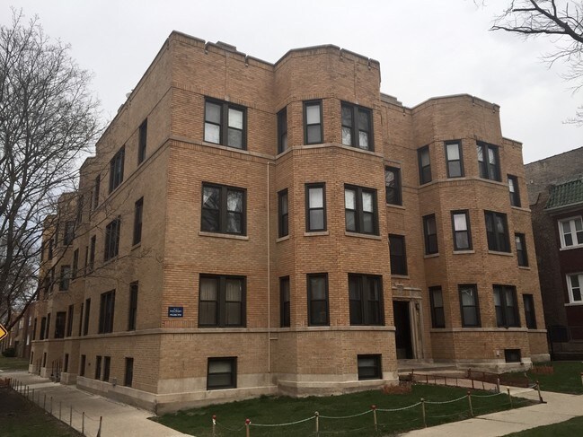Building Photo - 2054 W Arthur Ave
