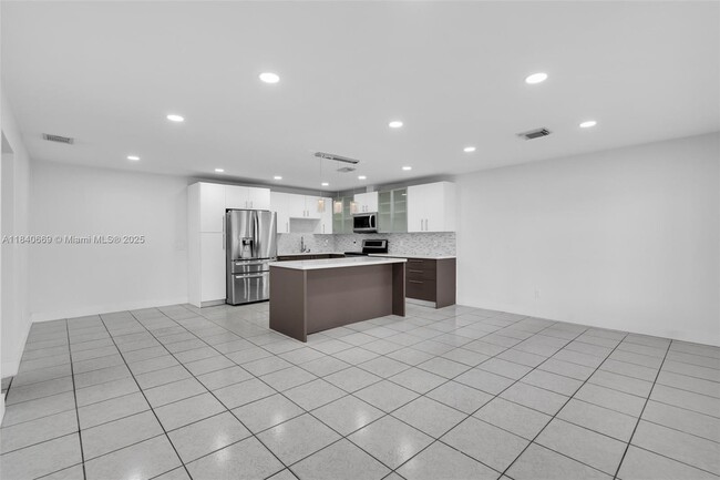 Foto del edificio - 17260 NW 42nd Ct