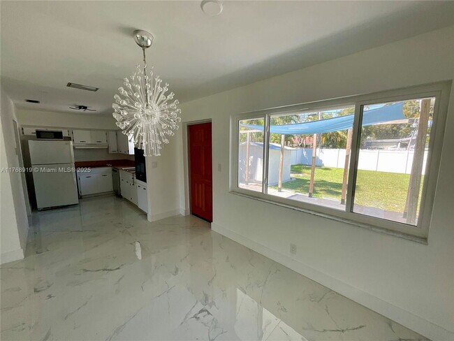 Foto del edificio - 1443 Harding St